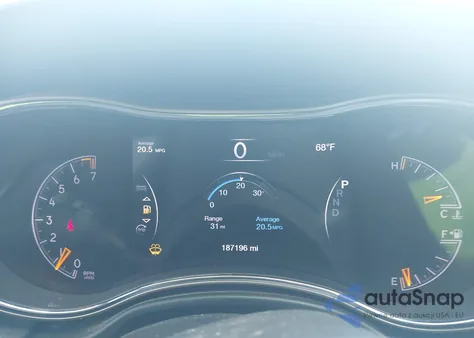 2016 Jeep Grand Cherokee Laredo z USA, uszkodzony, nr VIN 1C4RJFAG8GC461233